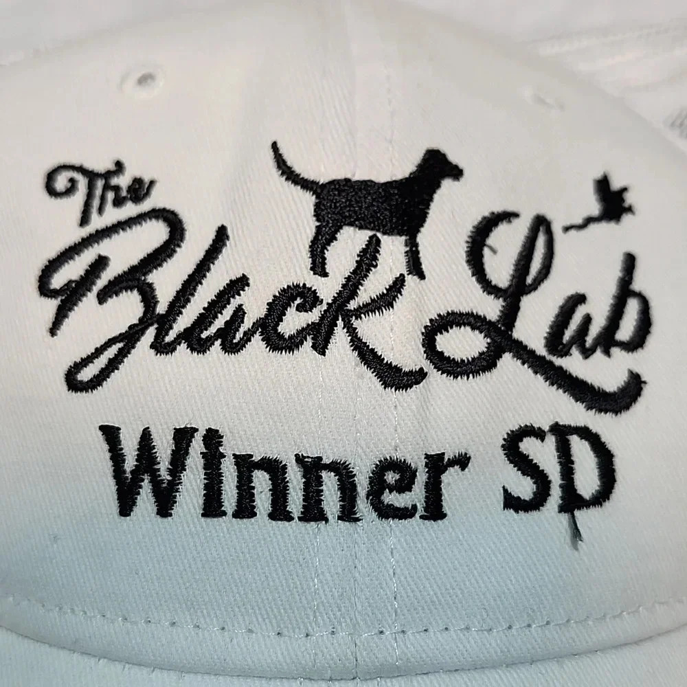 🧢 Men's The Black Lab Winner SD White Mesh Trucker Hat – Vintage South Dakota - Picture 7 of 7